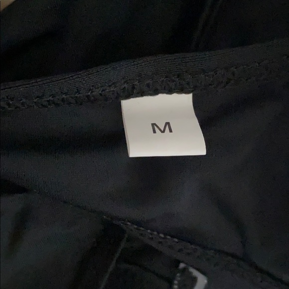 One piece bathing suit - Picture 2 of 4